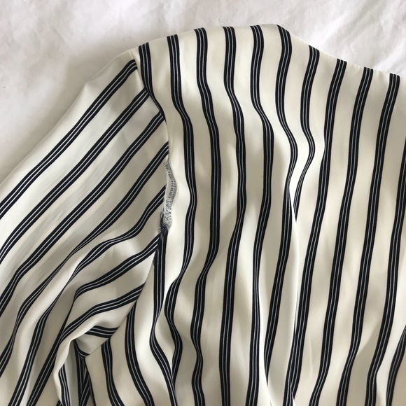 Stripped Romper with front tie - Picture 5 of 7